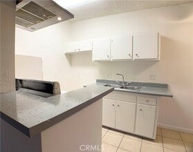 Building Photo - 1808 W Sumac Ln