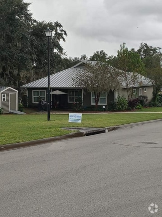 Building Photo - 172 SW Jewel Lk Dr