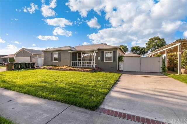 Foto principal - 1213 W Oak Ave