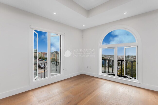 Building Photo - 1050 Moraga St