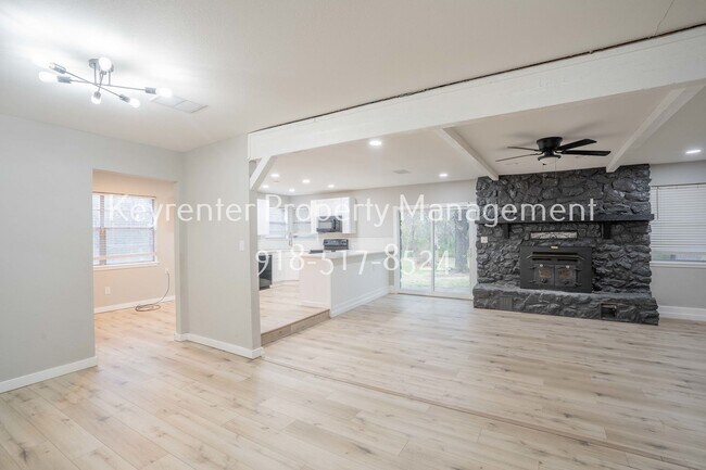 Foto del edificio - 32044 E 724 Terrace