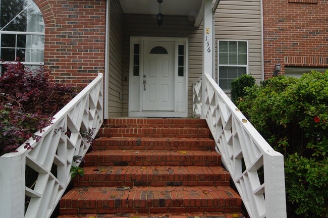 Foto del edificio - 156 Hunters Trail