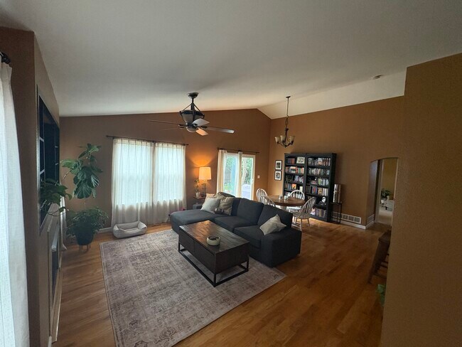 Foto del edificio - 12151 Cherrywood St
