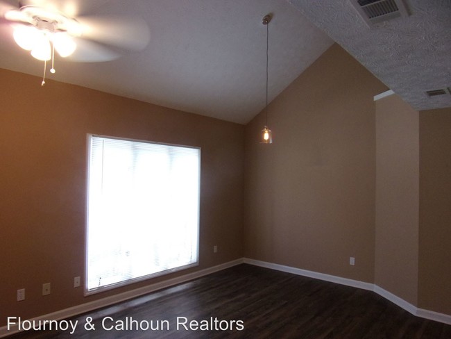 Building Photo - 6143 Trestlewood Dr