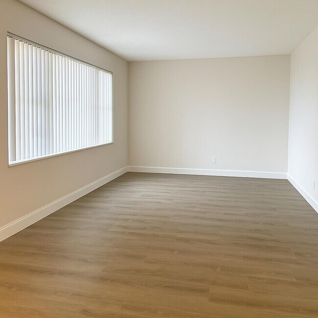 Foto del edificio - 537 S Sequoia Dr