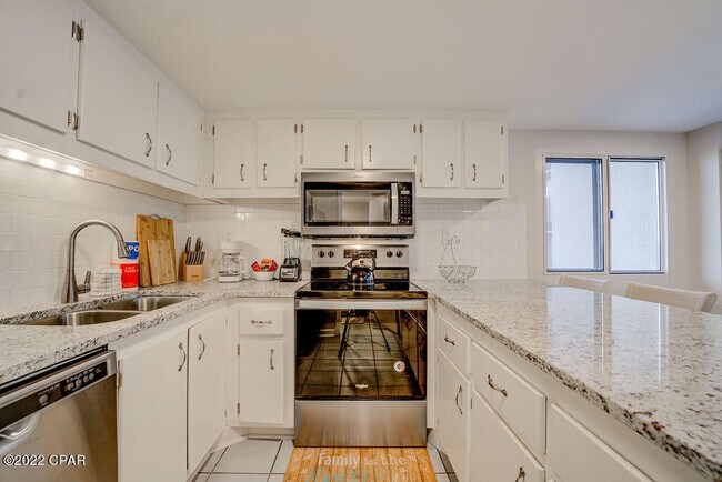 Foto del edificio - 23223 Front Beach Rd