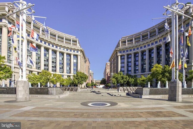 Foto del edificio - 801 Pennsylvania Ave NW
