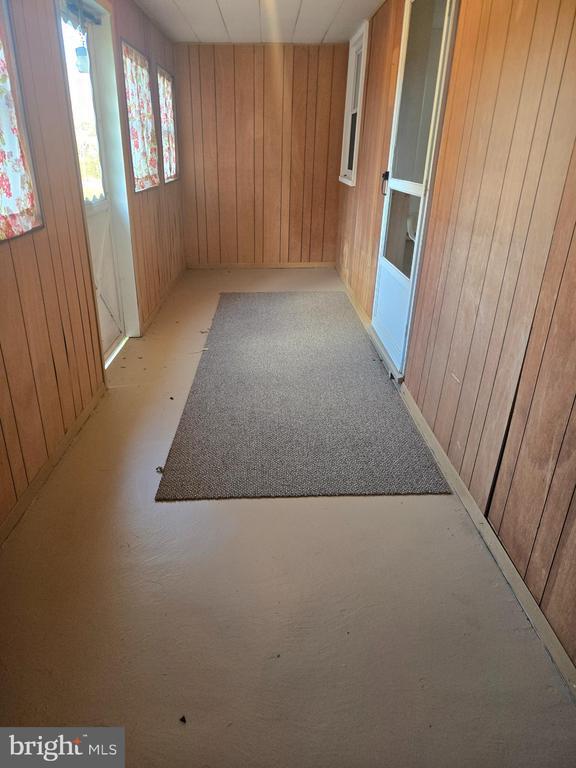 Building Photo - 1903 Glen Cove Rd