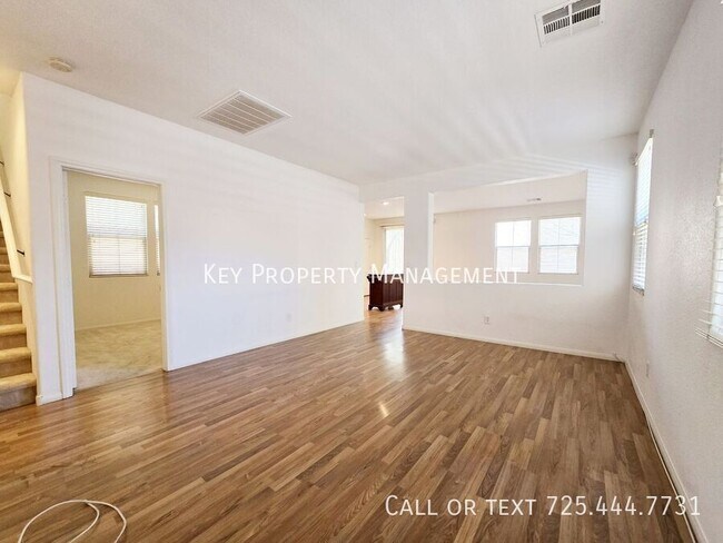 Building Photo - 4 BEDROOM BEAUTY IN THE COMMUNITY OF PROVI...