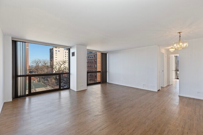 Foto del edificio - 4343 N Clarendon Ave