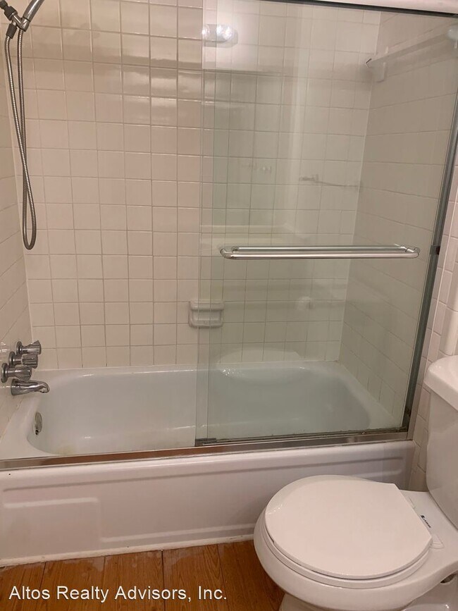 Building Photo - 3 br, 2 bath House - 2300 E Geddes Ave #H