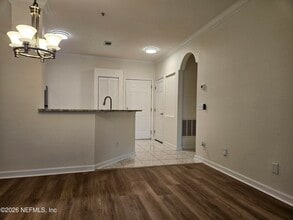 Building Photo - 13810 Sutton Park Dr N