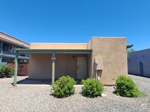 Building Photo - 726 W Thurber Rd