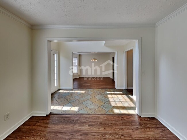 Building Photo - 4972 Hopeland Dr