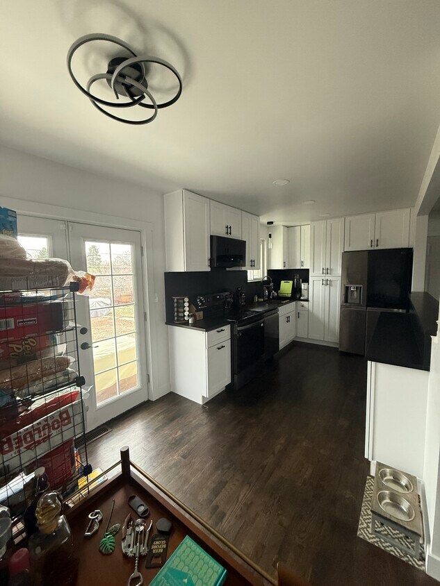 Foto del edificio - 811 E 85th Ave