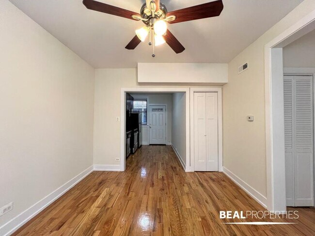 Photo - 2 bedroom in CHICAGO IL 60613 Apartment