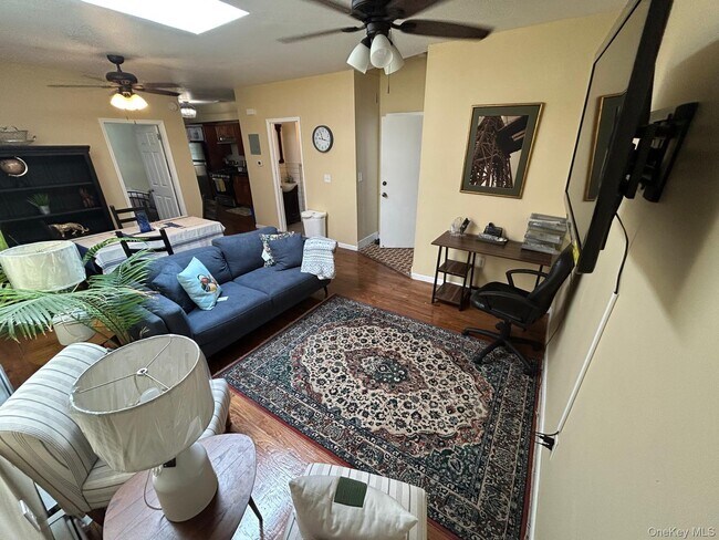 Foto del edificio - 611 Linwood St