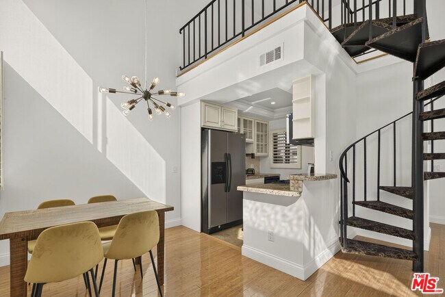 Foto del edificio - 8701 Falmouth Ave