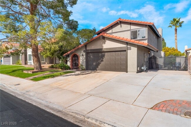 Building Photo - 8704 Isola Dr