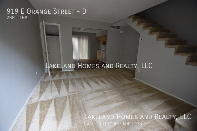 Building Photo - 919 E Orange Street  2BR, 1BA Townhouse