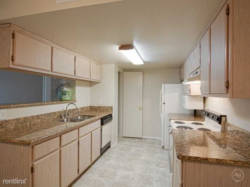 Primary Photo - 4033 McClain Way