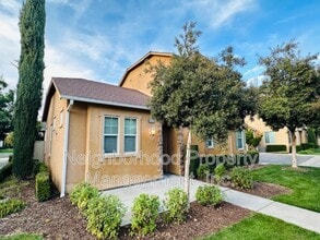 Building Photo - 4042 Trenton Ave