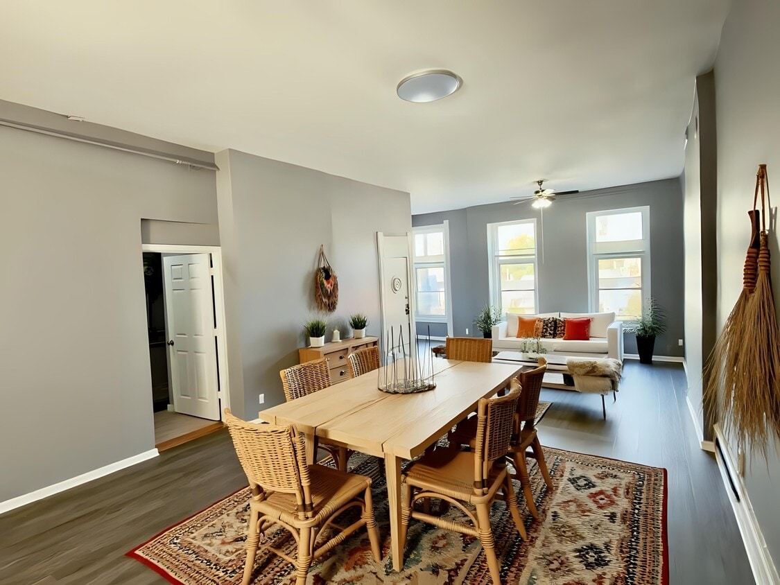 Foto principal - 1549 W Chicago Ave