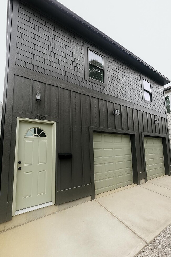 Building Photo - 1460 Hamlet St