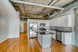 Foto principal - 933 W Van Buren St