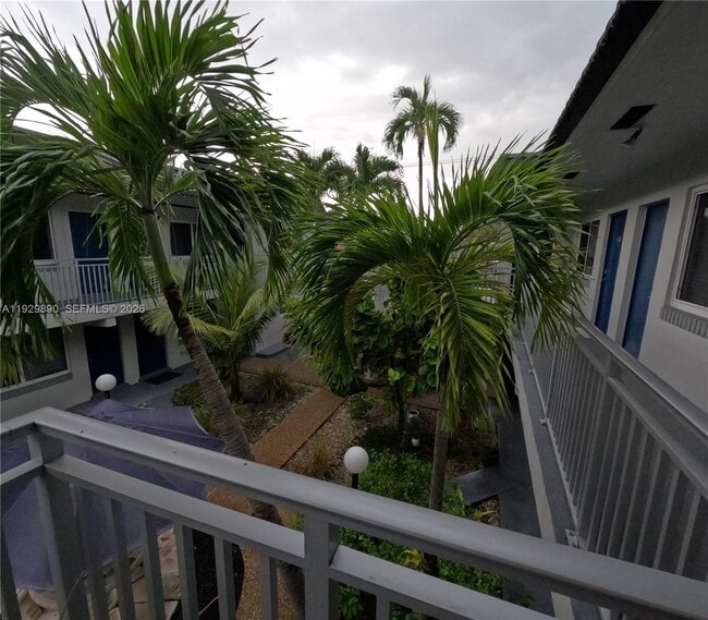 Building Photo - 1010 SE 15th St