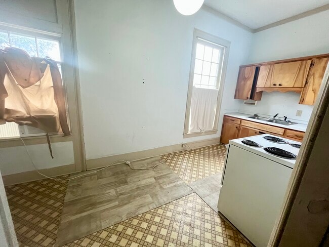 Photo - 820 7th Ave N Apartment