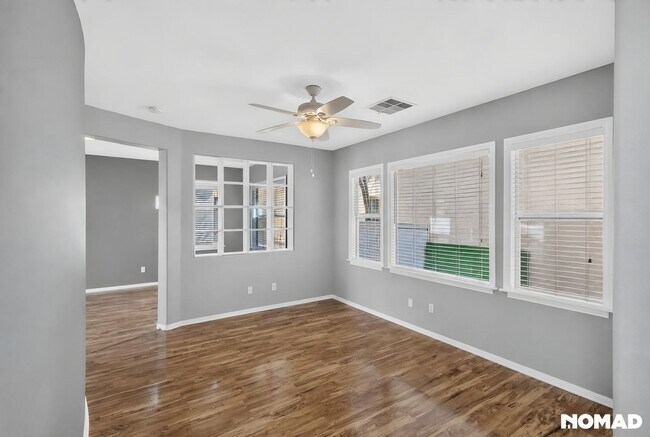 Foto del edificio - 8528 Myrsine Ct