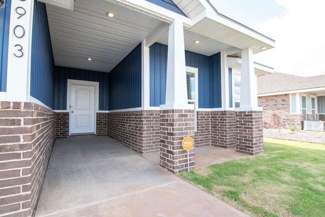 Building Photo - 6903 Tin Trl