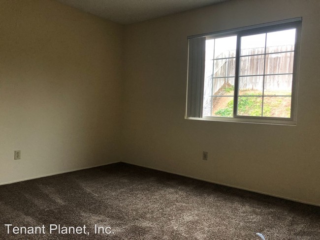 Building Photo - 3 br, 2 bath House - 1180 Zurich Drive