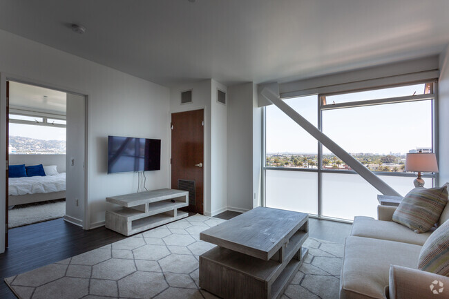 1BR, 1.5BA - 786 SF - Blu Beverly Hills