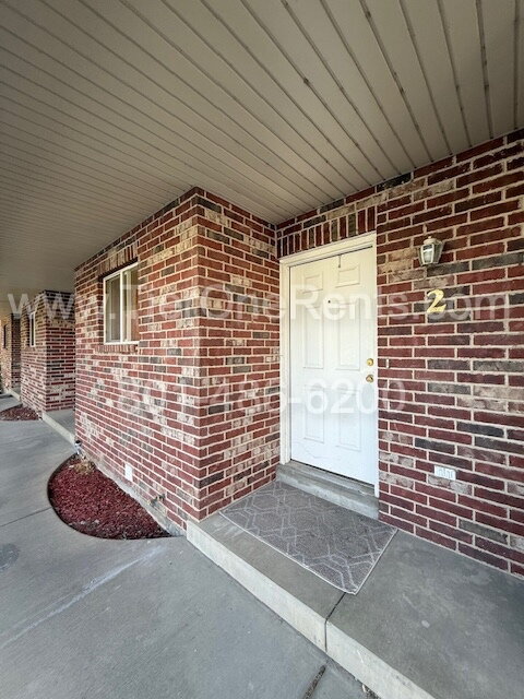 Primary Photo - NO DEPOSIT option available for qualified ...