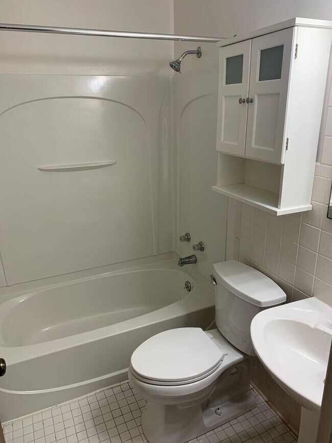 Foto del edificio - 3 Bedroom home in great neighborhood!