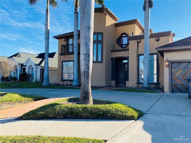 Building Photo - 912 Princeton Dr