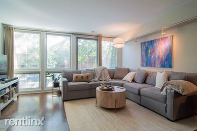 Building Photo - 3 br, 1.5 bath Condo - 2044 N Larrabee St