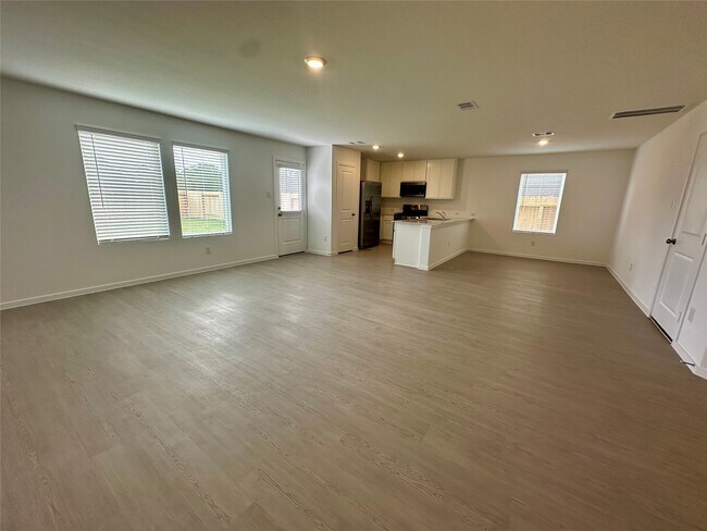 Foto del edificio - 13310 Rayhill Dr