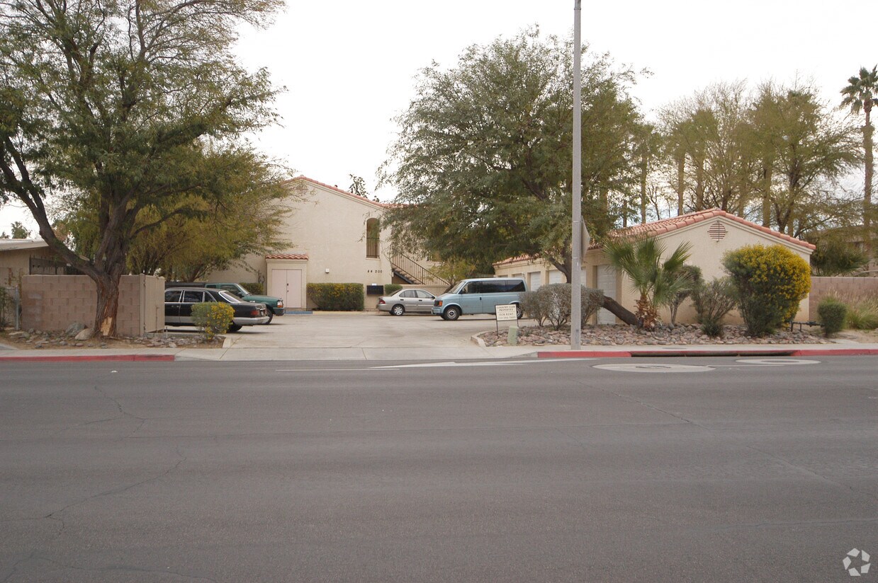 Primary Photo - 44200 San Pascual Ave