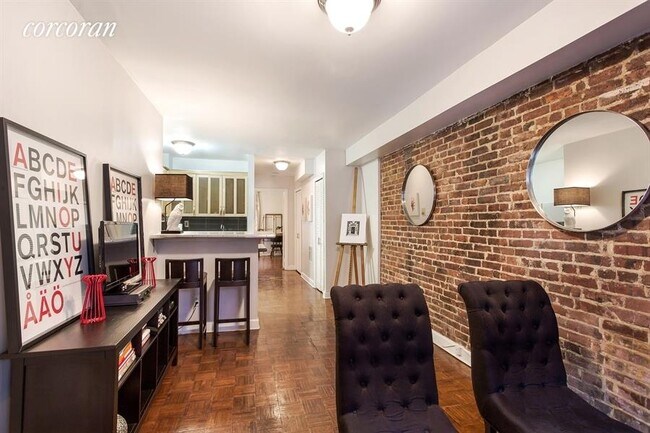 Building Photo - 265 St James Pl
