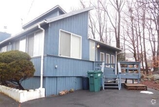 Building Photo - 7916 Sleepy Hollow Dr