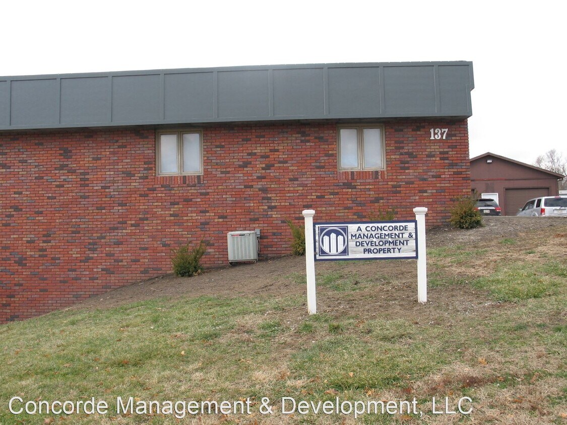 Foto principal - 137 NW 17th St