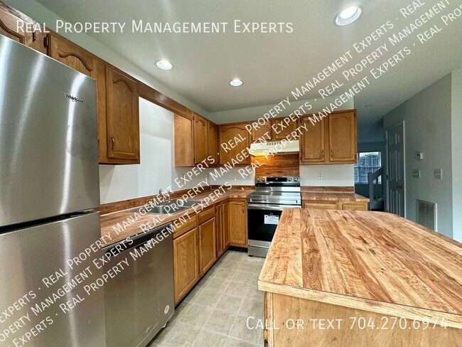 Foto del edificio - Beautiful 3 BR/2.5 BA Townhouse in Prescot...