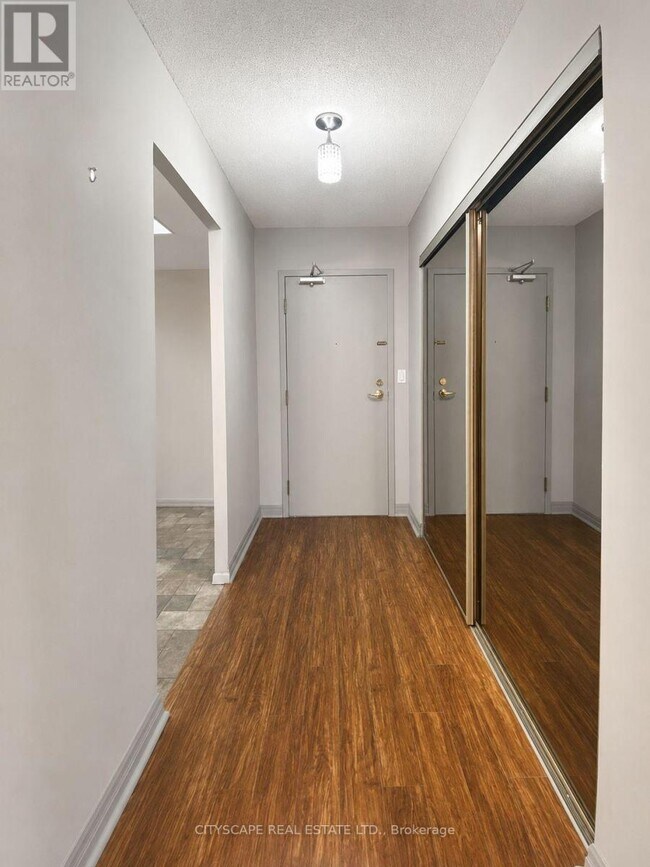 Building Photo - 100 Observatory Ln