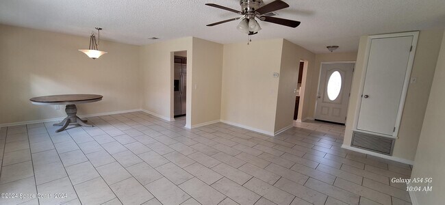Building Photo - 605 Key Largo Dr S