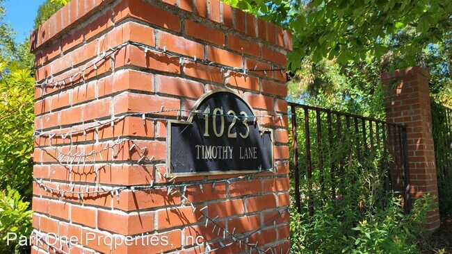 Building Photo - 2 br, 1 bath House - 1023 Timothy Ln A