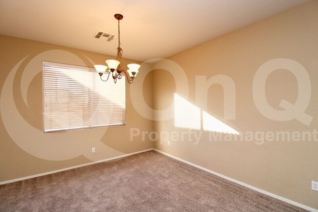 Building Photo - 183 W Cedar Dr