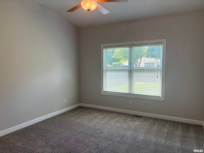 Foto del edificio - 4524 Thompson Rd